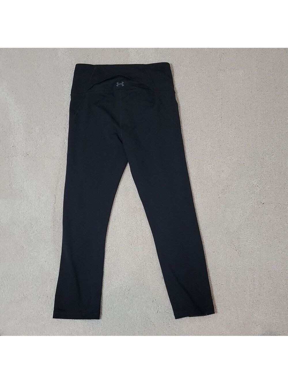Under Armour Heat Gear Reptile Skin Print Capri Workout Exercise Leggings - Picture 3 of 8